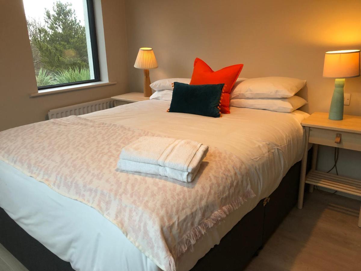 Westport Coastal Lodge エクステリア 写真