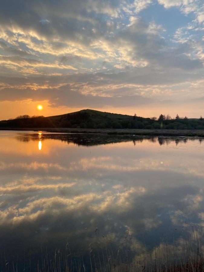 Westport Coastal Lodge エクステリア 写真